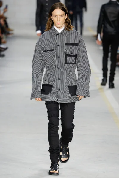 Look 8